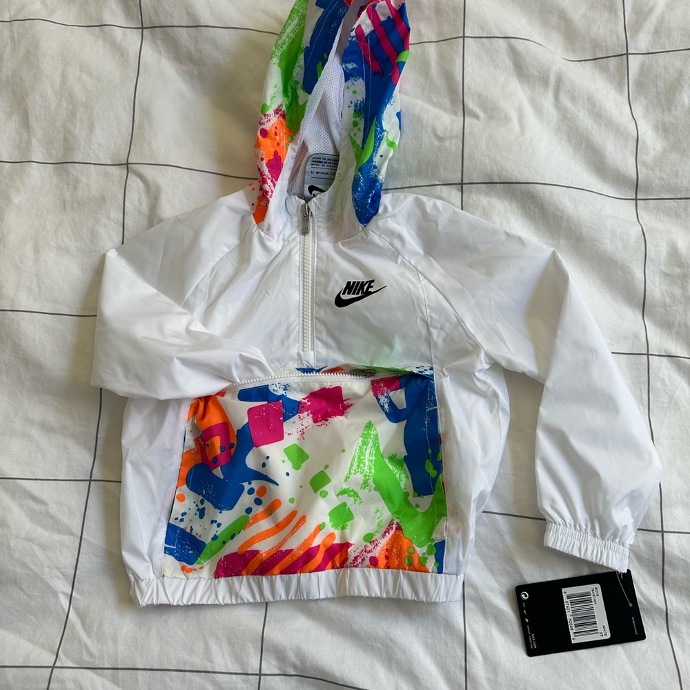 Nike White windbreaker Jacket with Vibrant Accents